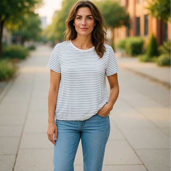 Modern Works Women’s Striped Cuff Short Sleeve Top Elastic tie bottom Size Large - Picture 10 of 10